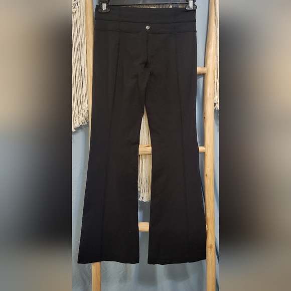 Lululemon - Picture 5 of 7